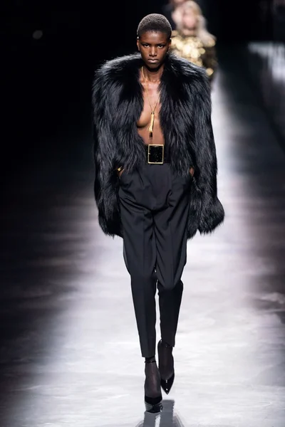 Look 35